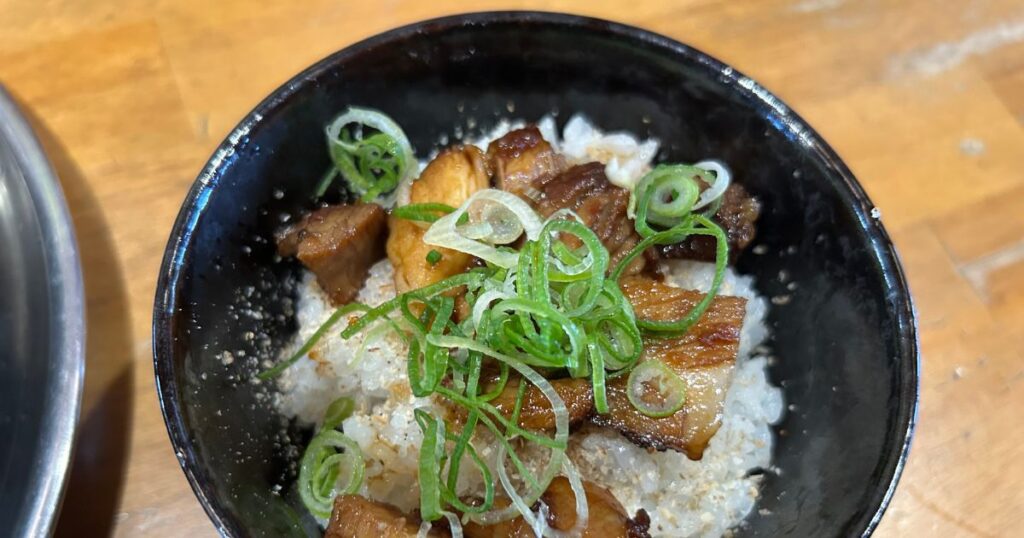 とんこつラーメンジャラン ラスタレゲエ店のチャーシュー丼