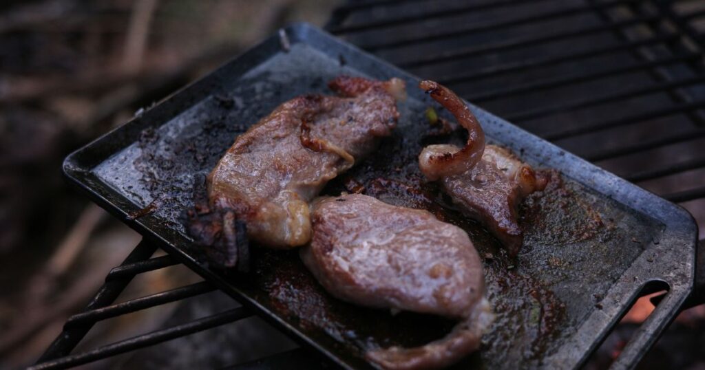 セリアの鉄板で焼き肉