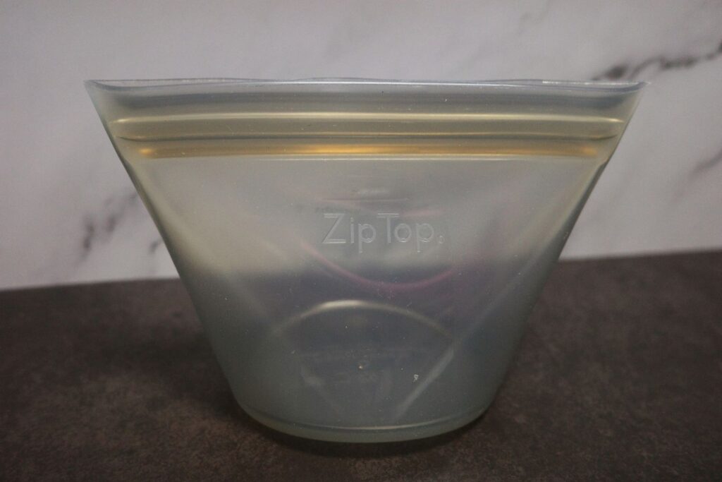 ZIP TOP