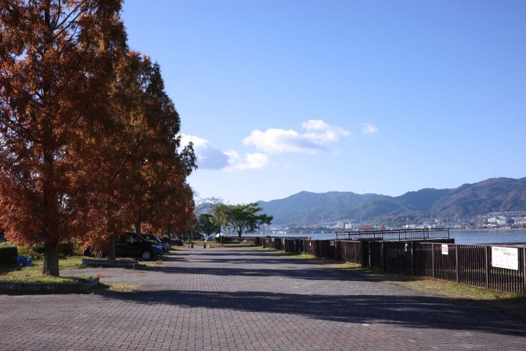 湖岸緑地「帰帆島3」の駐車場