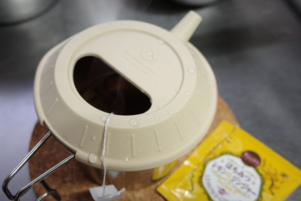 キャンピングムーン「シリコンリッド」をティーポット代わりに使う