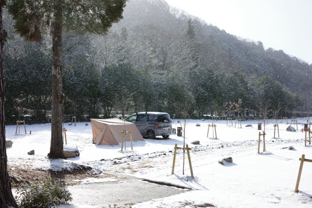 ユニトピアささやまキャンプ&ビレッジの雪景色