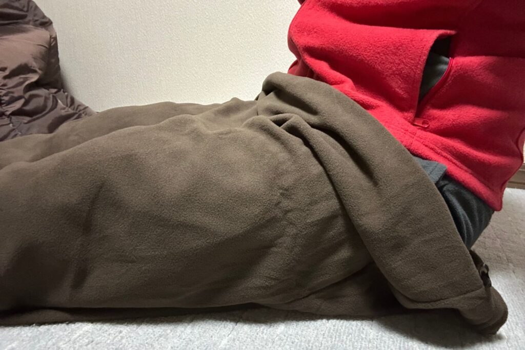 ベアーズロック「-30℃寝袋 FX-503W」に付属のあったかフリース