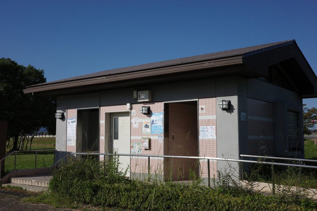 湖岸緑地「北山田1」のトイレ